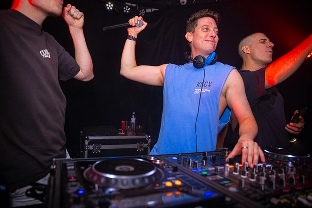 JSTR Back to Almost: Why a Garage Shuffle Works for an Unfinished Love